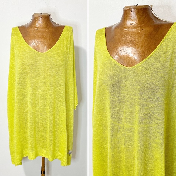 Soft Surroundings Lime Green Short Sleeve Knit Top w/ Beaded Star Embellishment - Picture 2 of 5